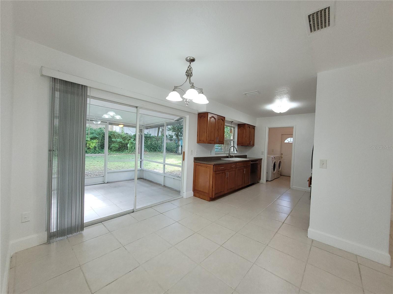 SUMMERSET NORTH - Residential Lease