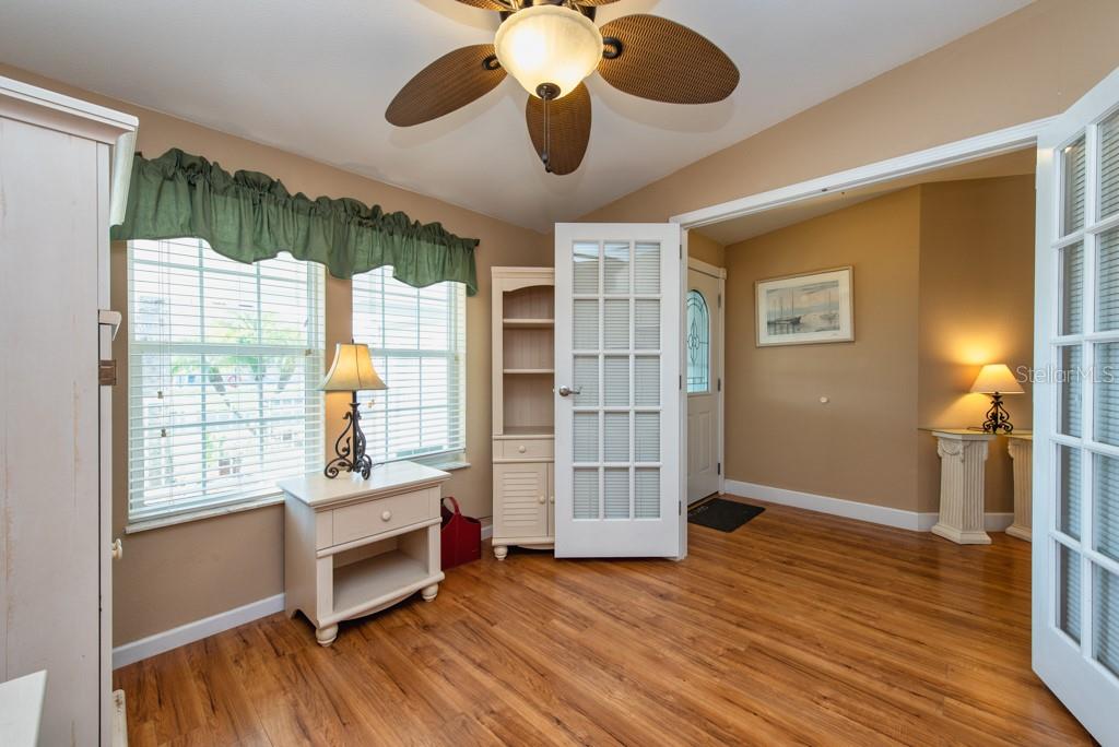 GRAND HORIZONS PH 04 - Residential