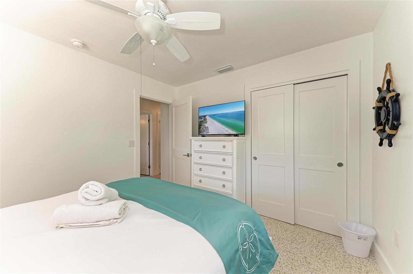 LAKE LA VISTA - Residential