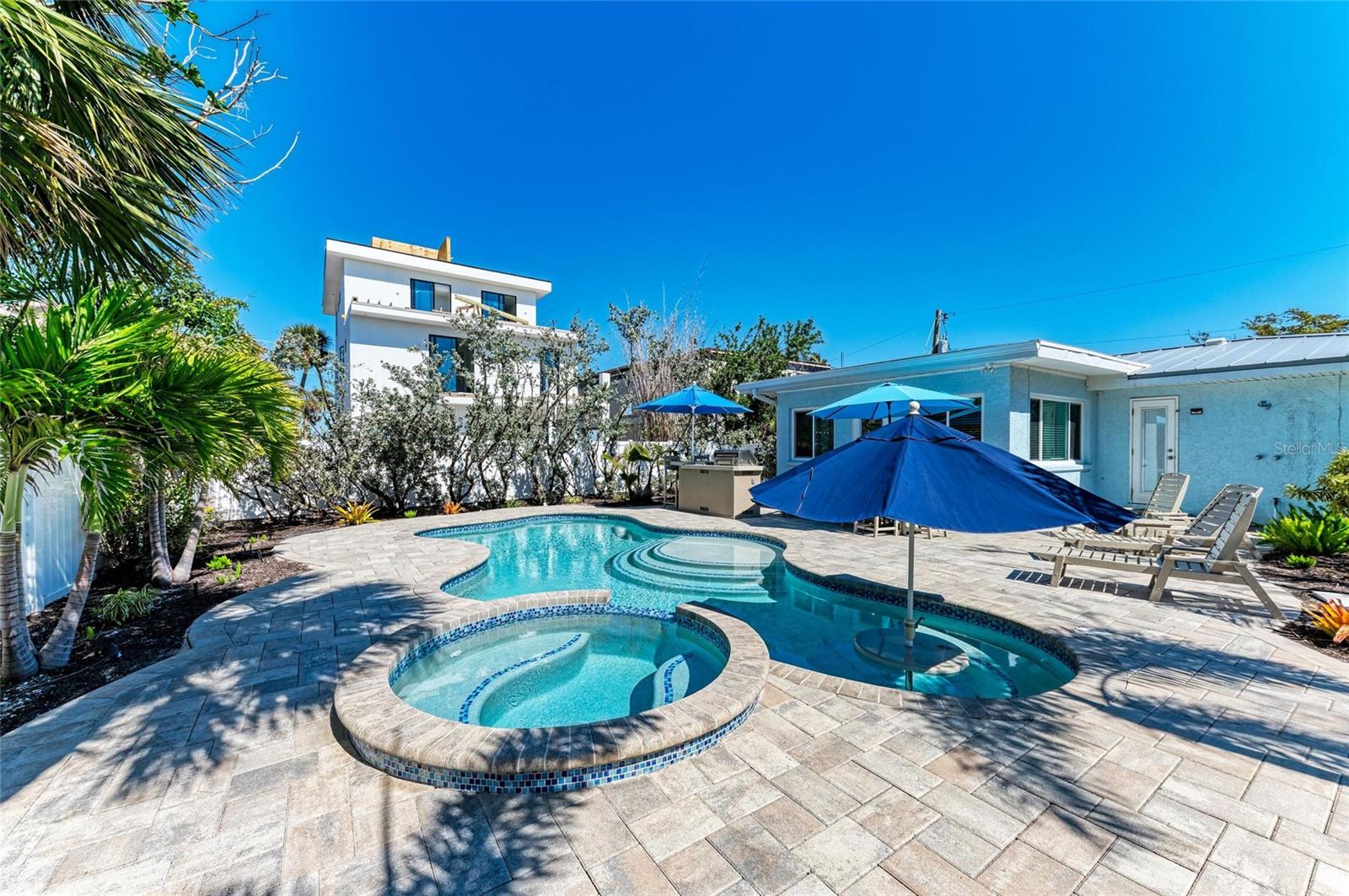 LAKE LA VISTA - Residential