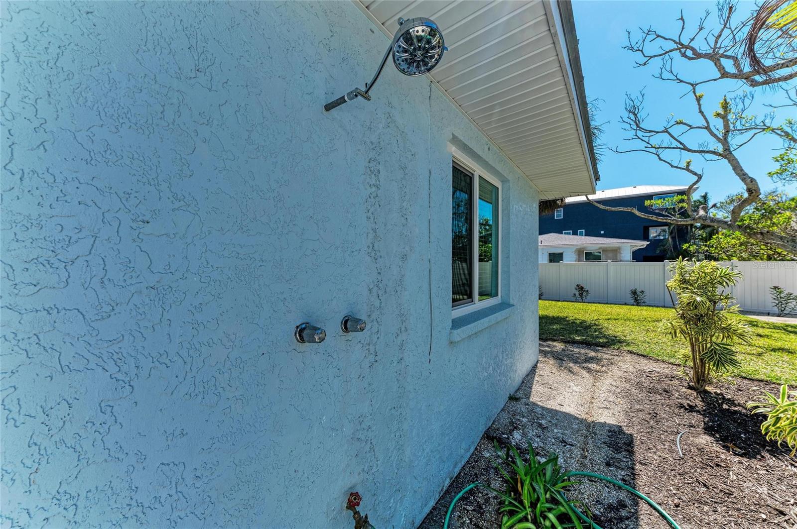 LAKE LA VISTA - Residential