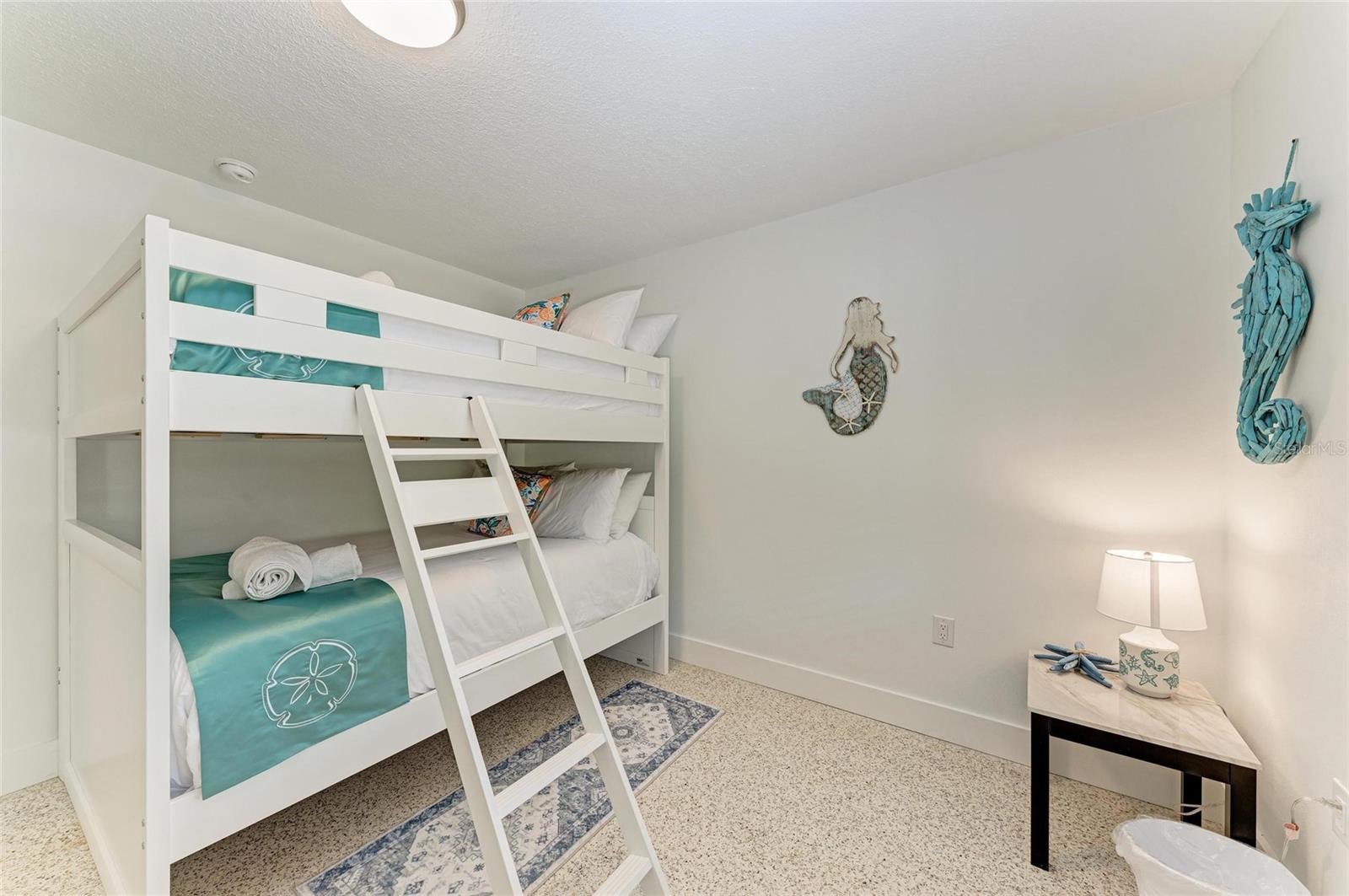 LAKE LA VISTA - Residential