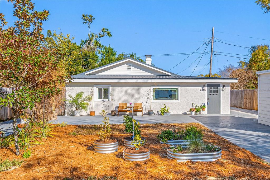 Photo of 1745 11th Avenue N, St Petersburg, FL 33713 (MLS # TB8472726)