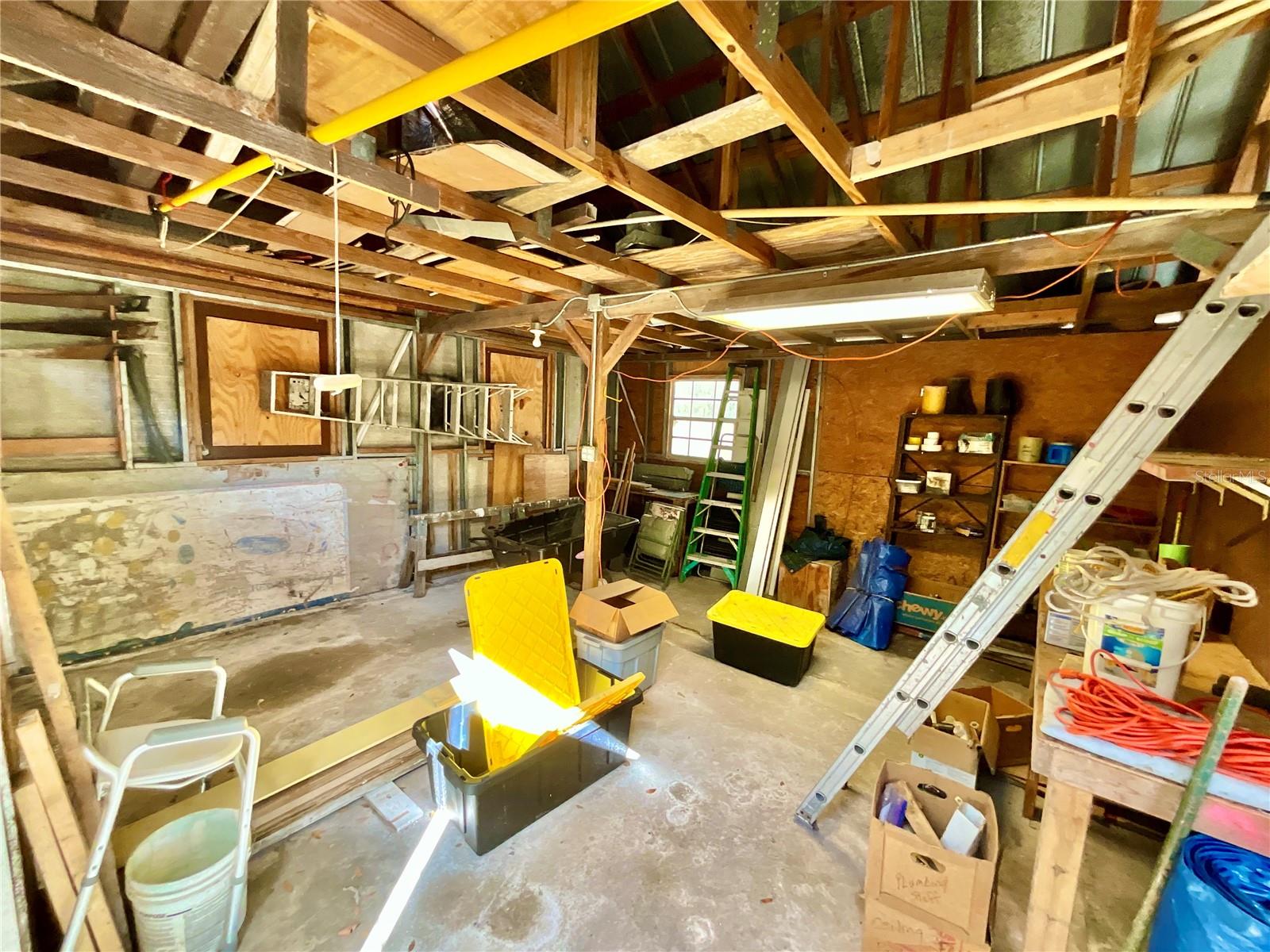 LAKESIDE - Residential