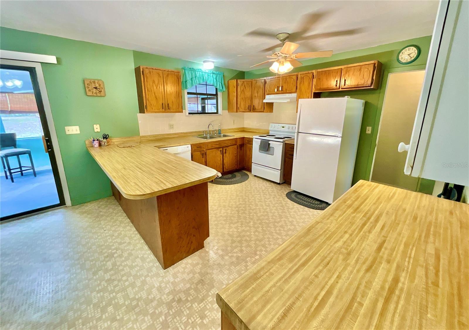 LAKESIDE - Residential