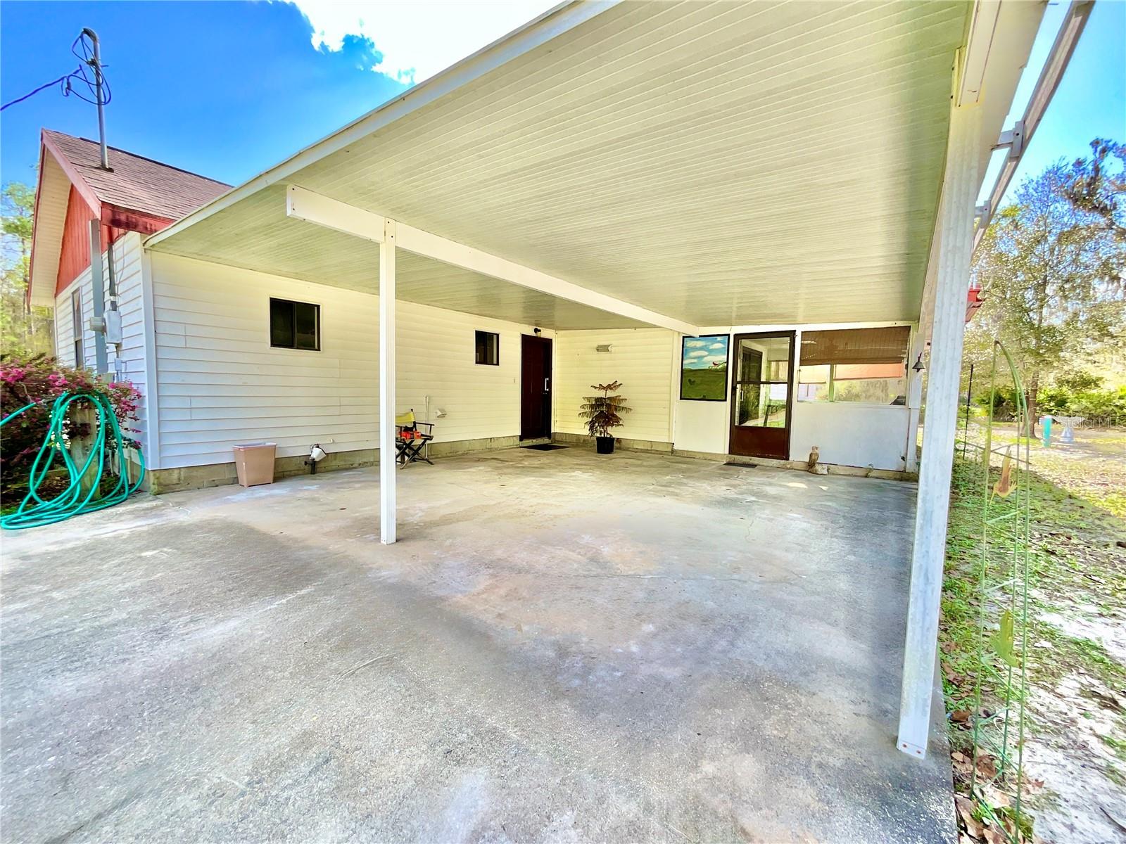 LAKESIDE - Residential