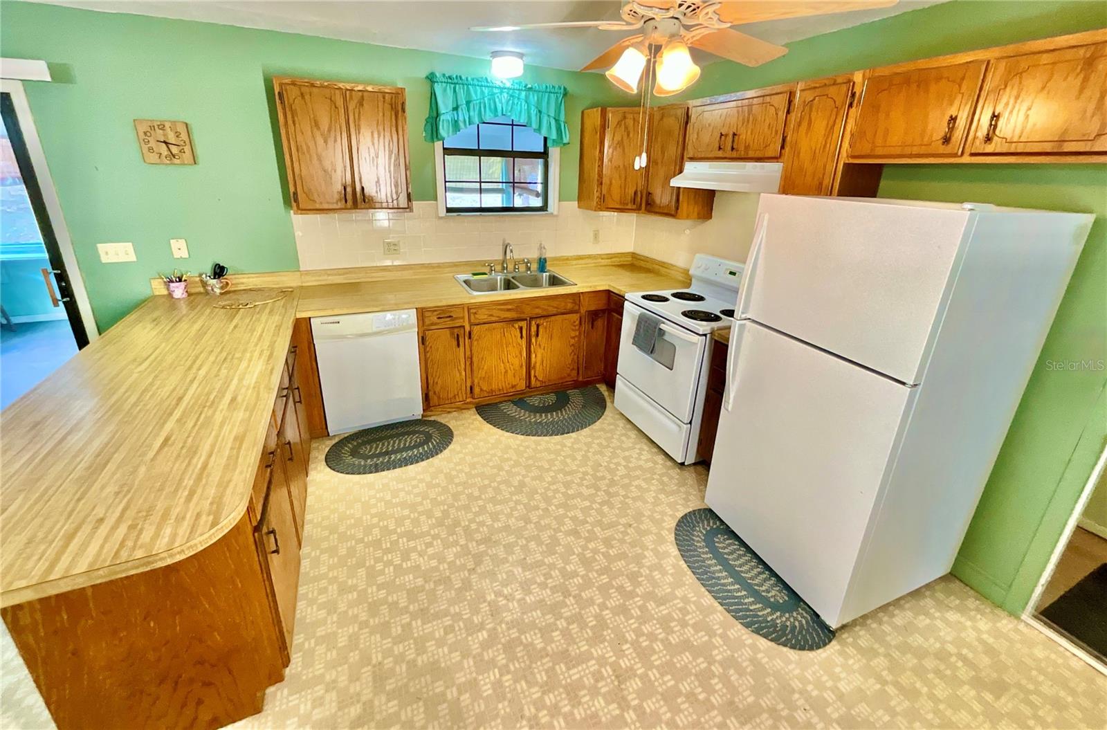 LAKESIDE - Residential