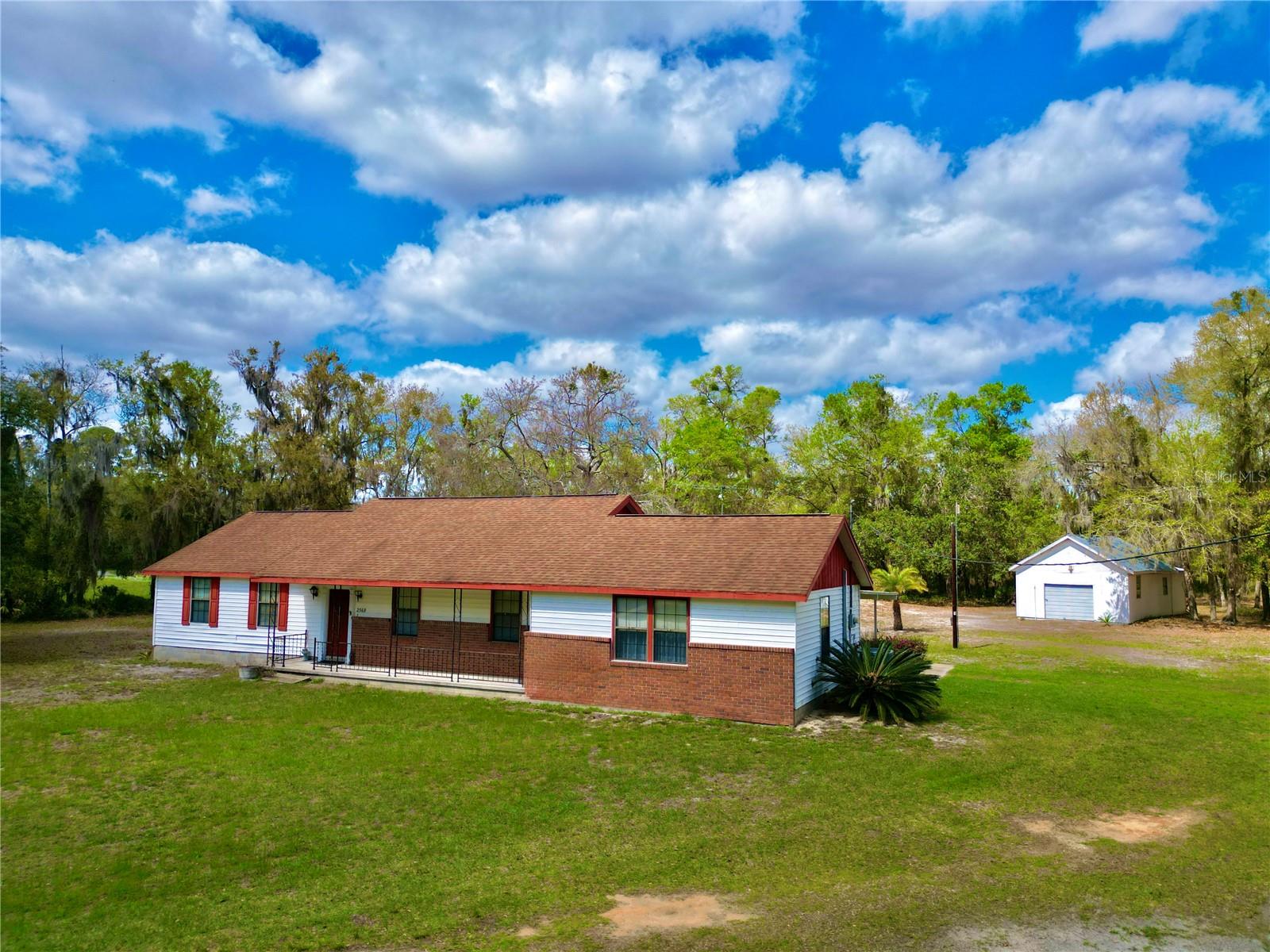 LAKESIDE - Residential