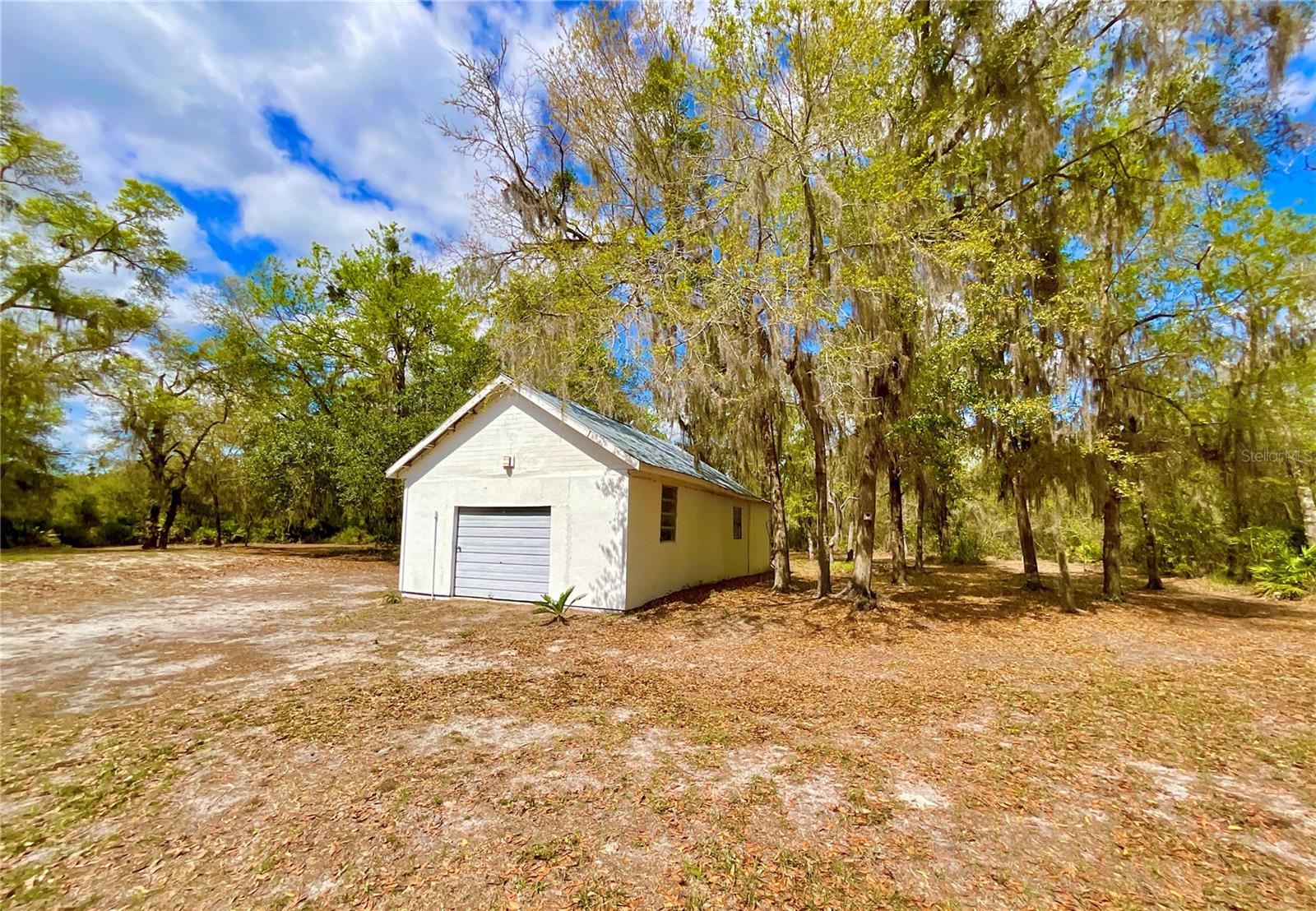 LAKESIDE - Residential