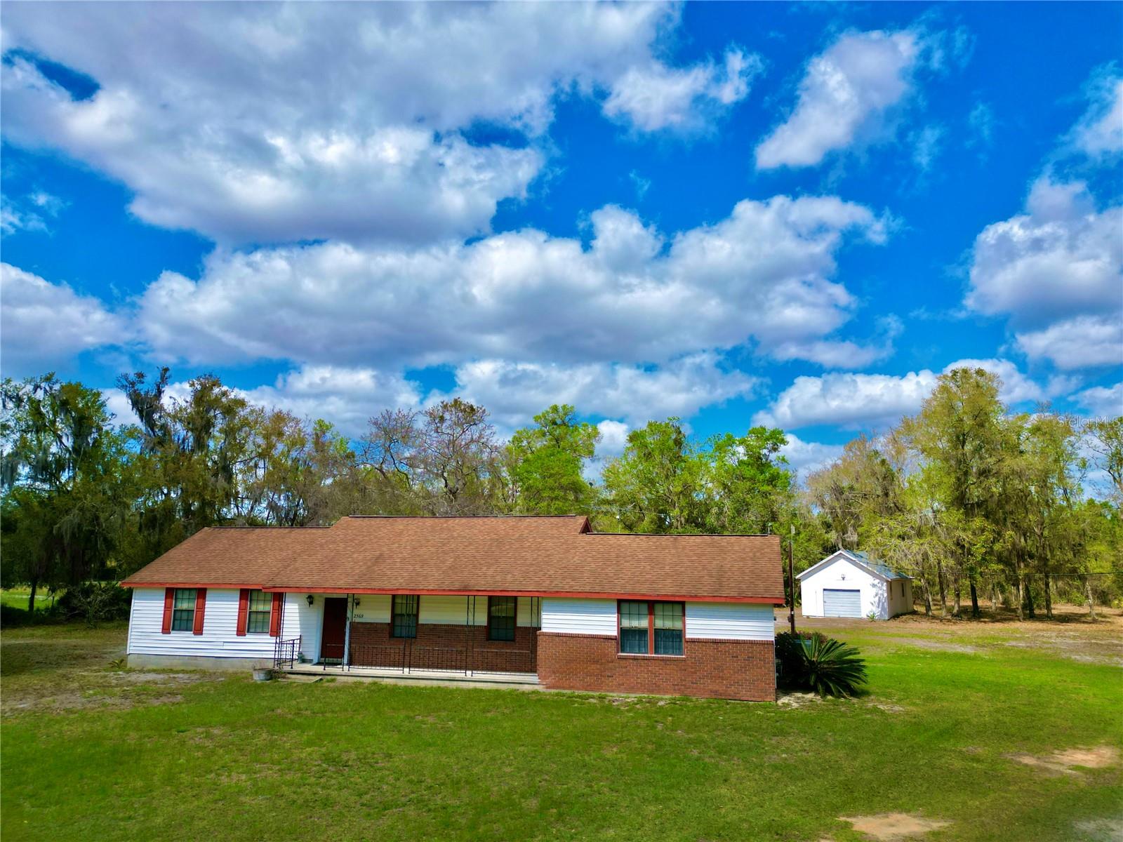 LAKESIDE - Residential