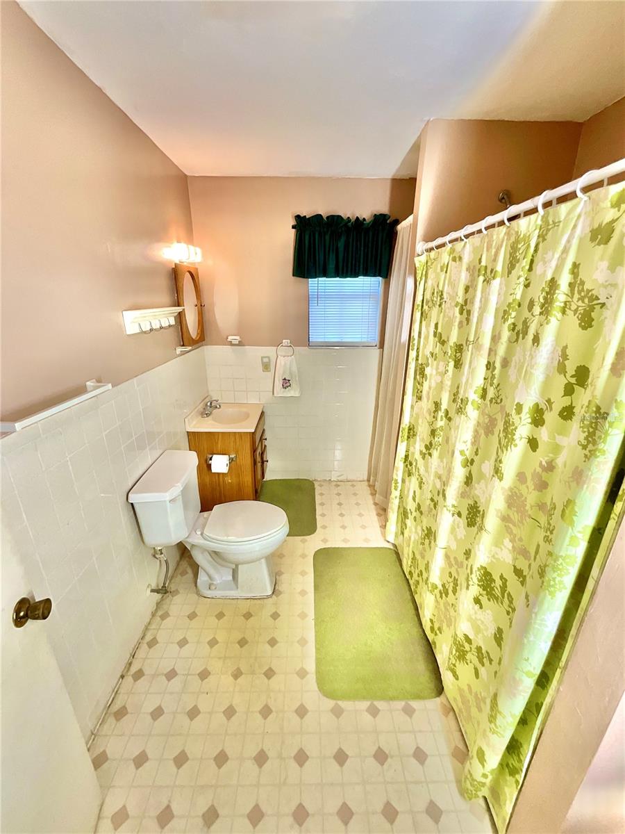 LAKESIDE - Residential