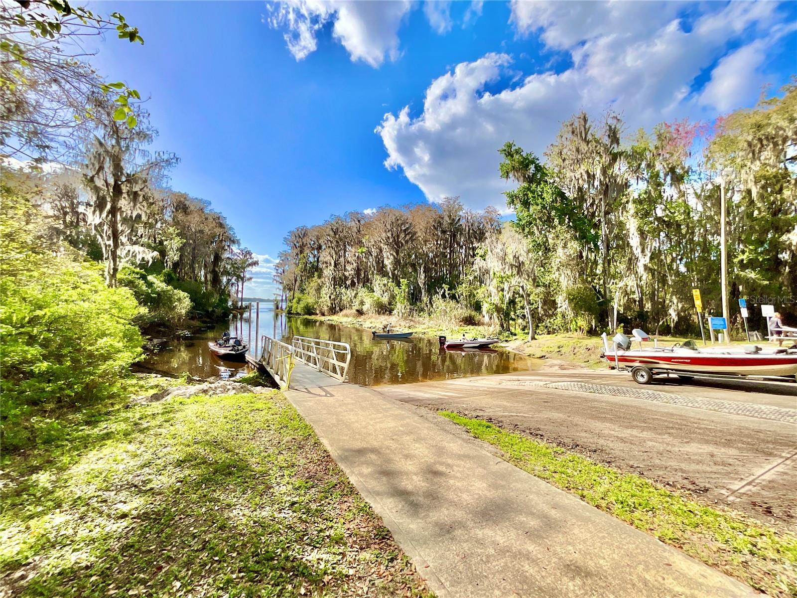 LAKESIDE - Residential