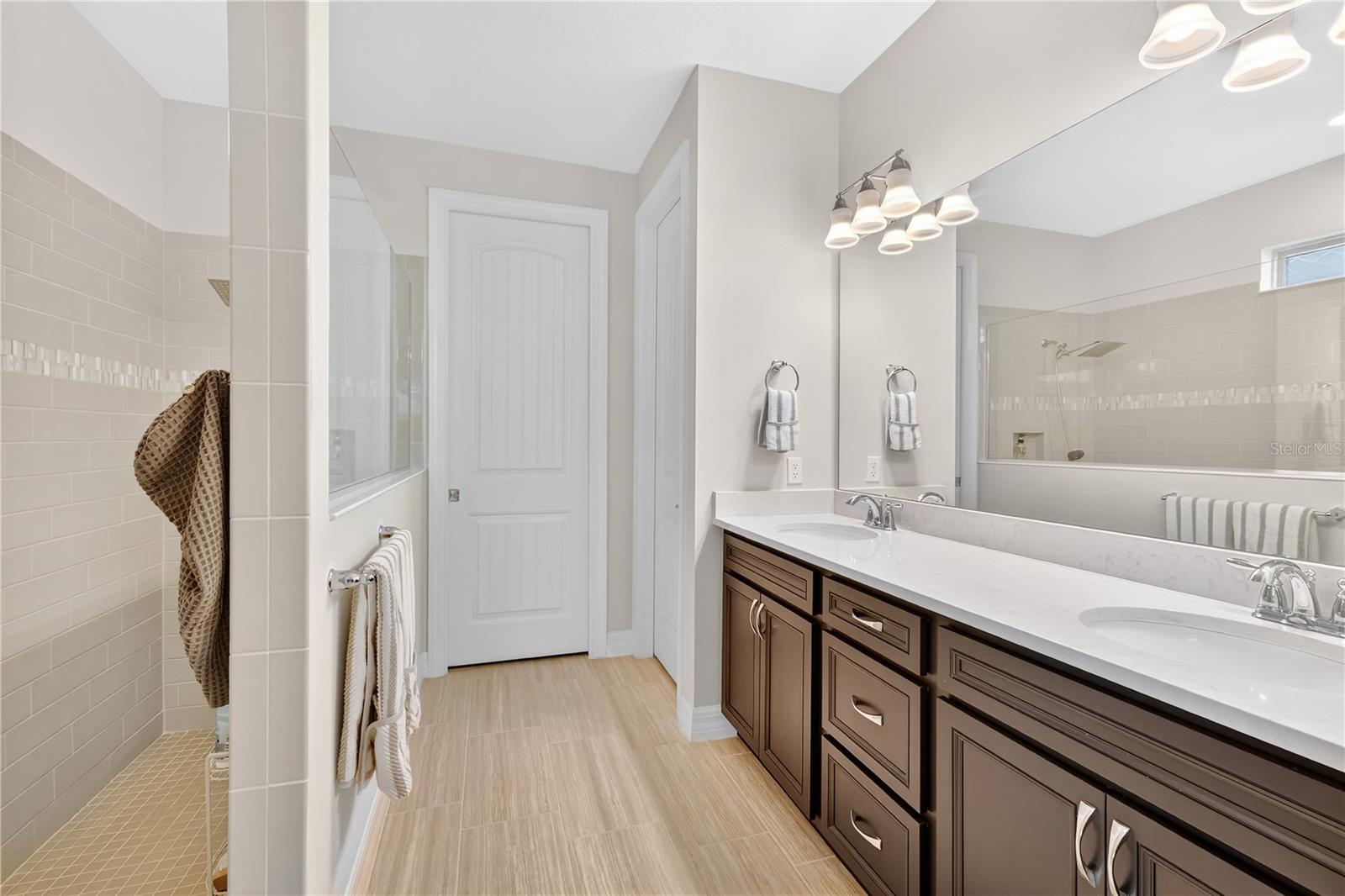 SPLIT OAK ESTATES PH 2 - Residential Lease