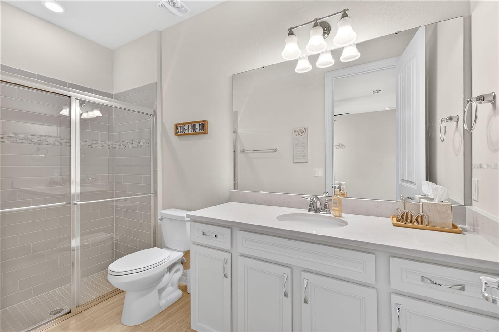 SPLIT OAK ESTATES PH 2 - Residential Lease