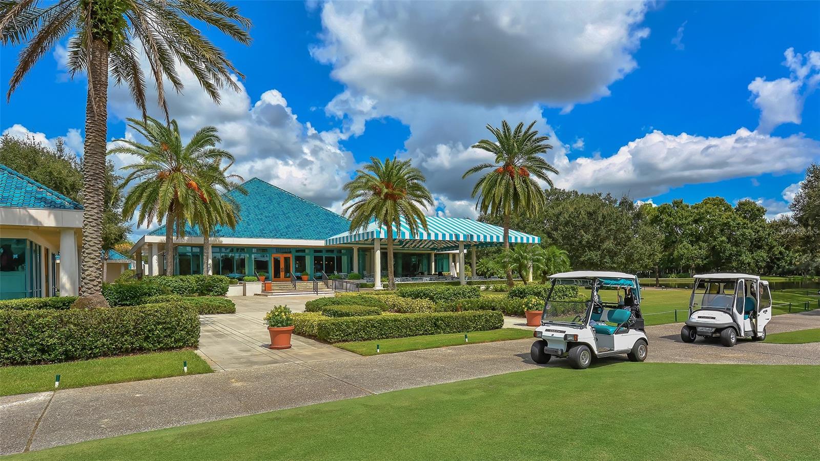 UNIVERSITY PARK COUNTRY CLUB-HENLEY - Residential