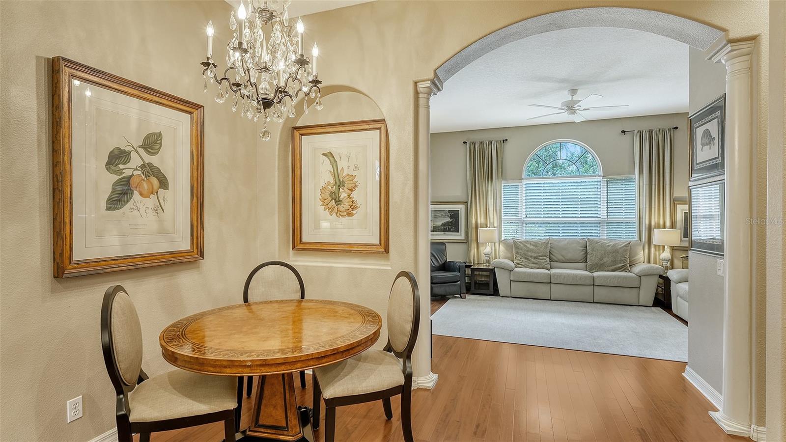 UNIVERSITY PARK COUNTRY CLUB-HENLEY - Residential