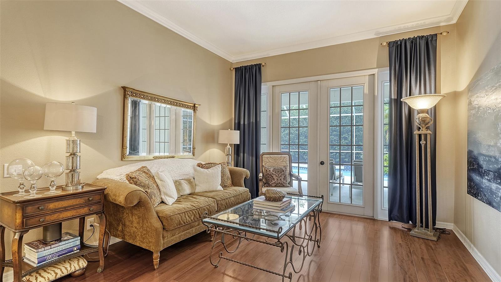 UNIVERSITY PARK COUNTRY CLUB-HENLEY - Residential