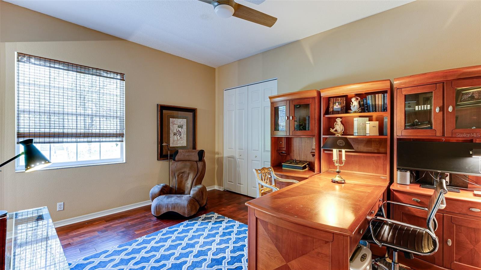 UNIVERSITY PARK COUNTRY CLUB-HENLEY - Residential