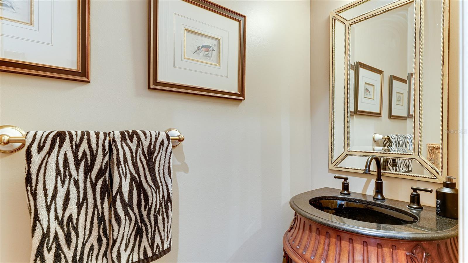 UNIVERSITY PARK COUNTRY CLUB-HENLEY - Residential