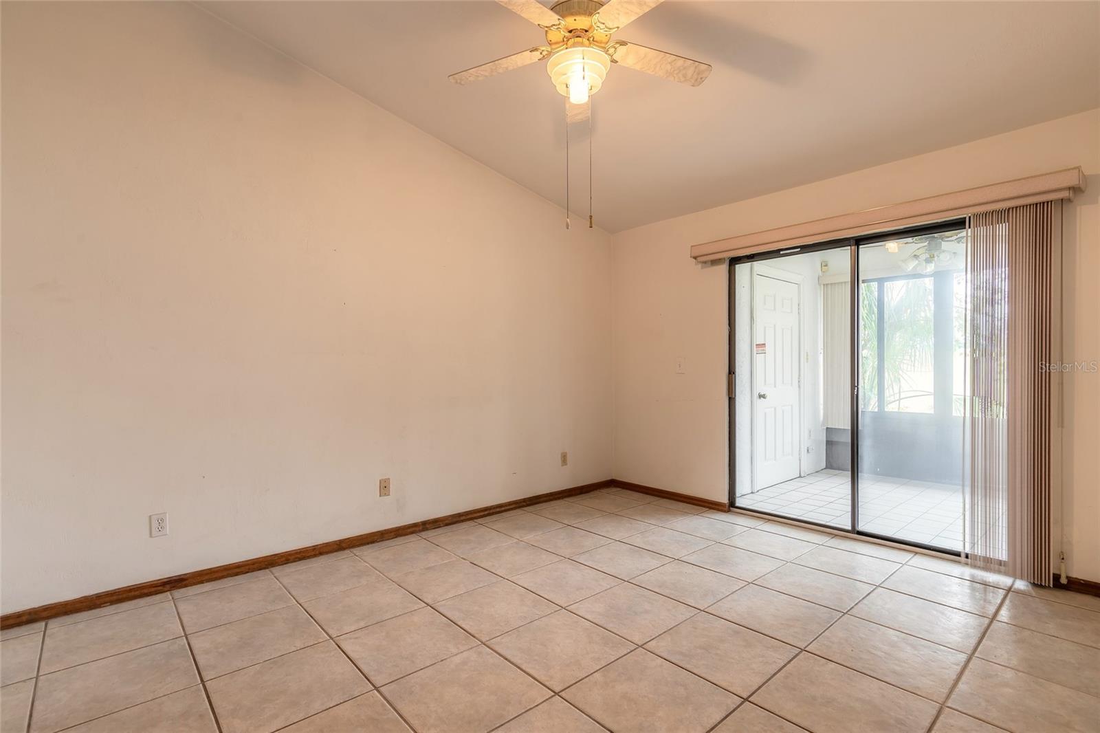 1260 CHARTER OAKS CIRCLE
