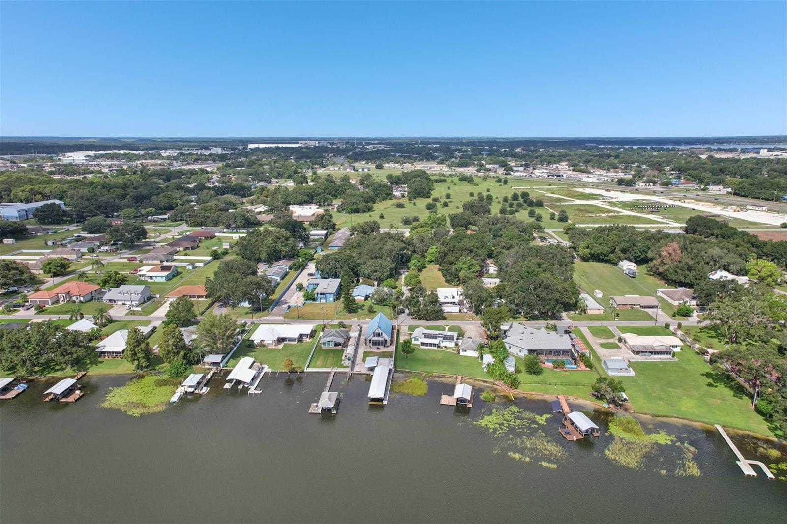 LE VALLEY SUB PB 37 PG 24 - Land