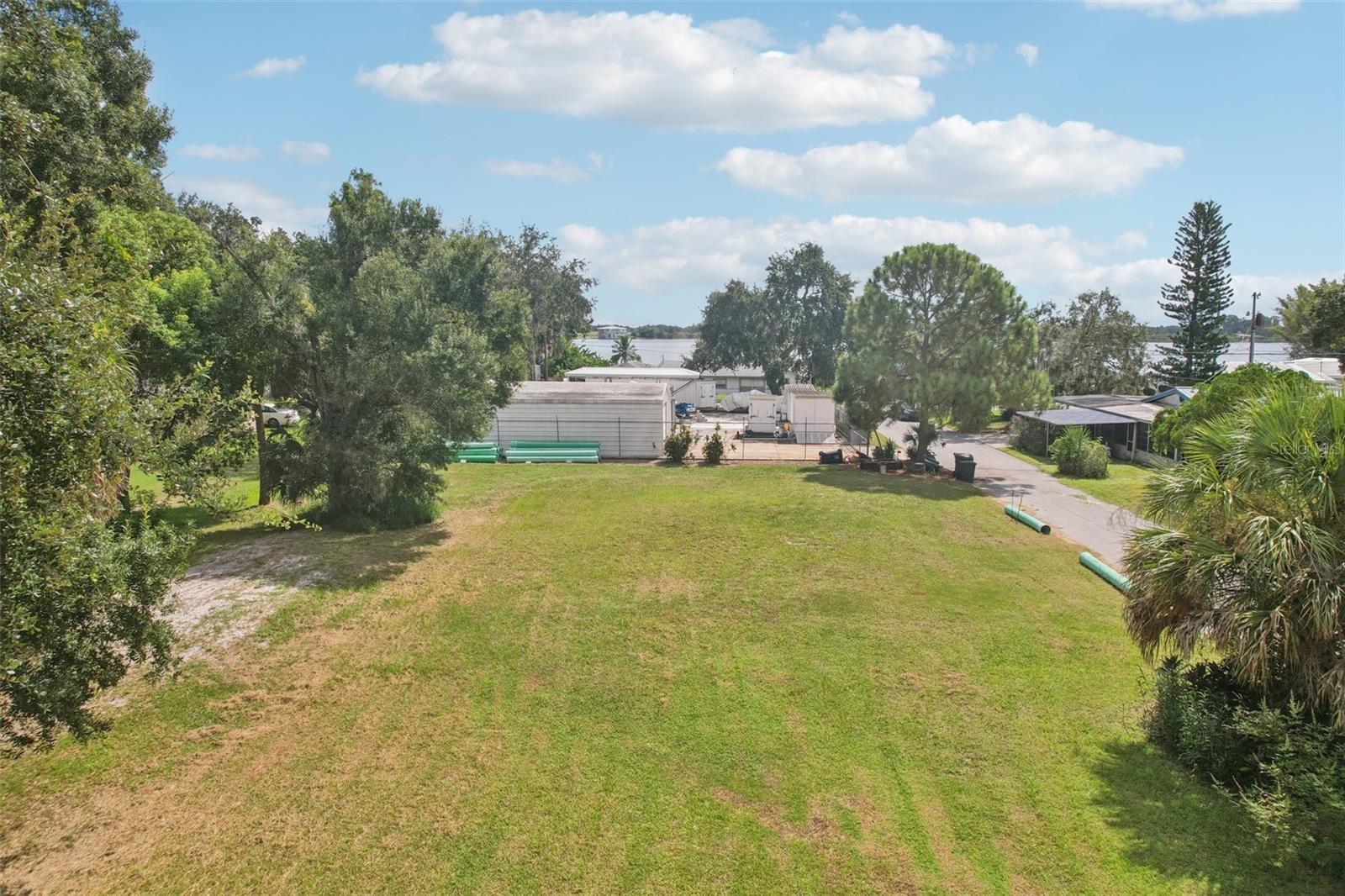 LE VALLEY SUB PB 37 PG 24 - Land