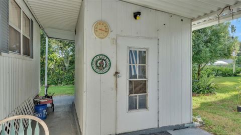 A home in LAKELAND