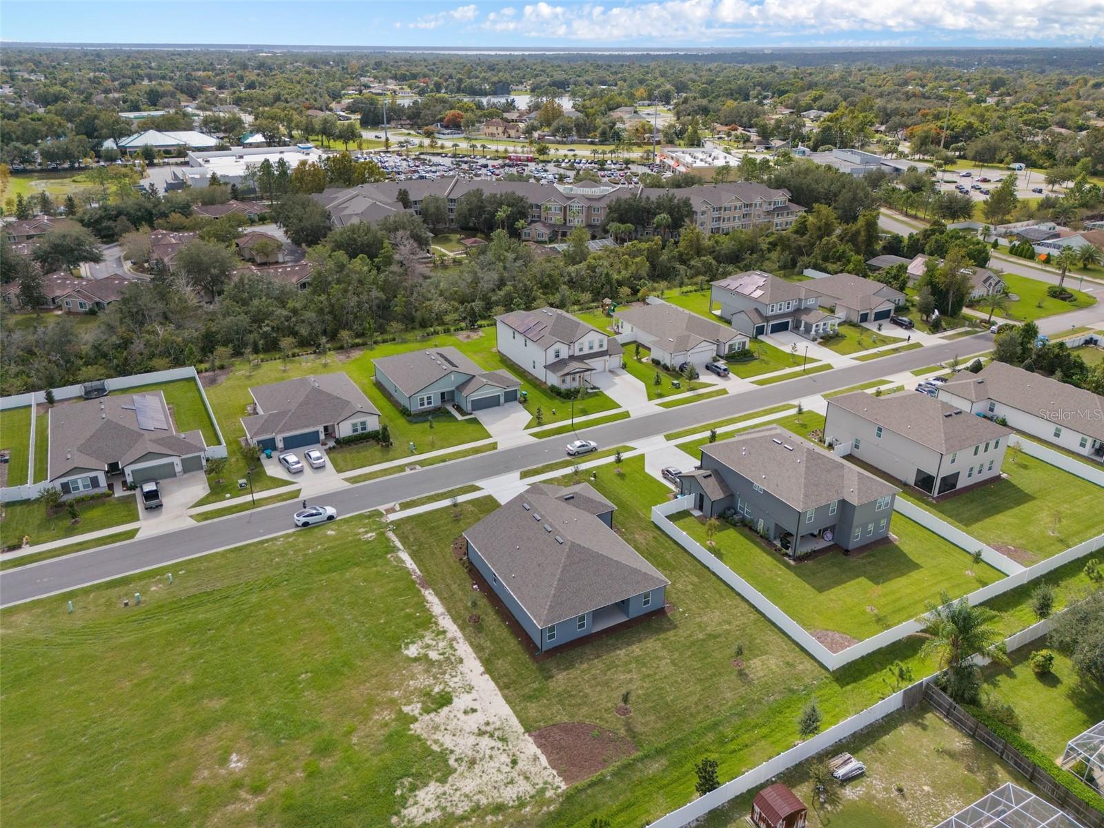 HAMPTON OAKS - Residential Lease