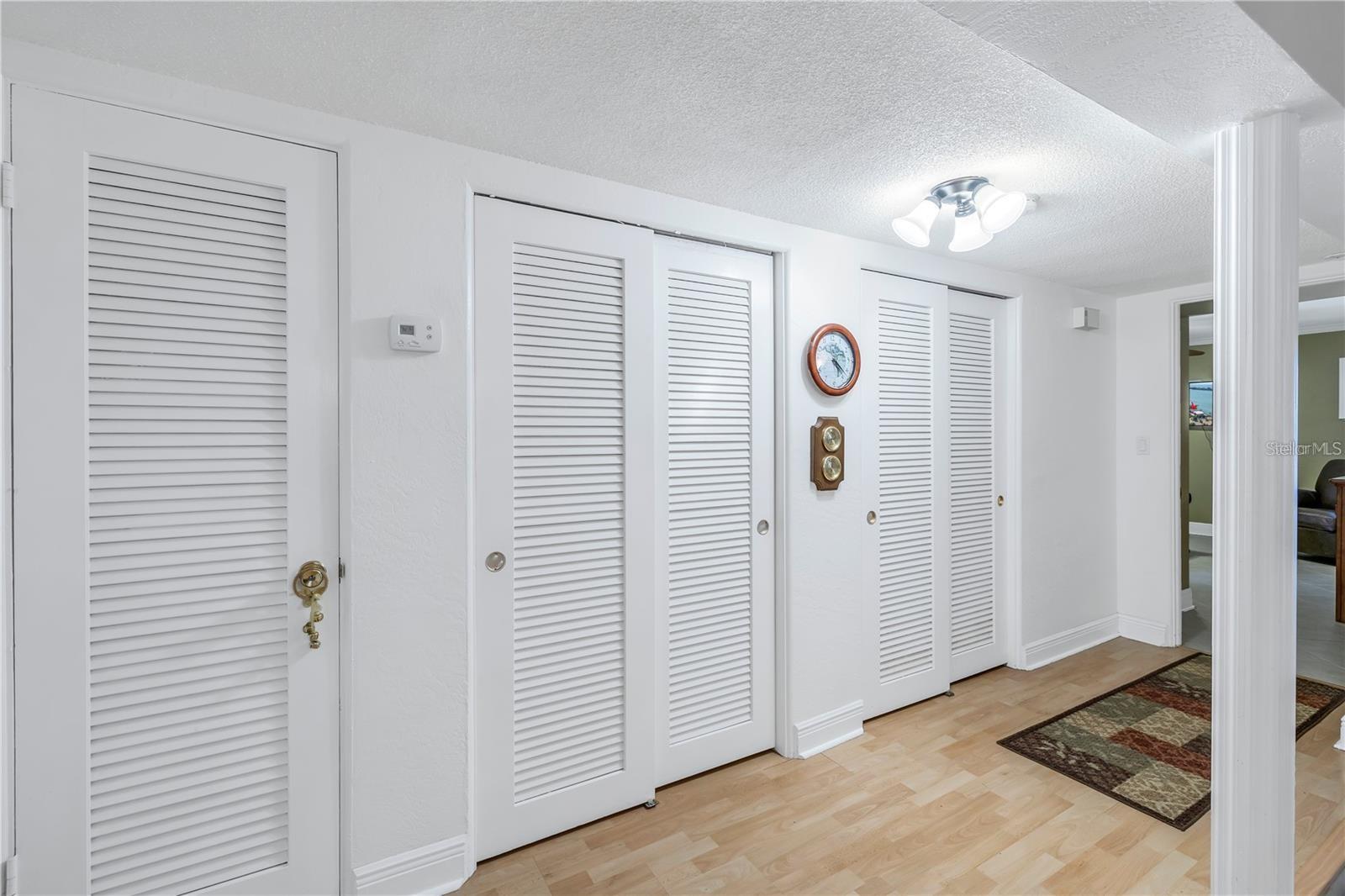 NIBROC CONDO - Residential