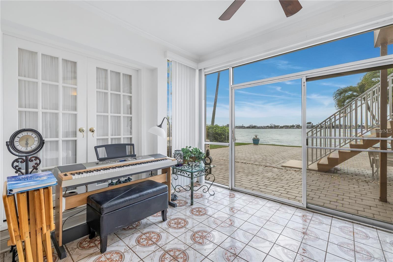 NIBROC CONDO - Residential
