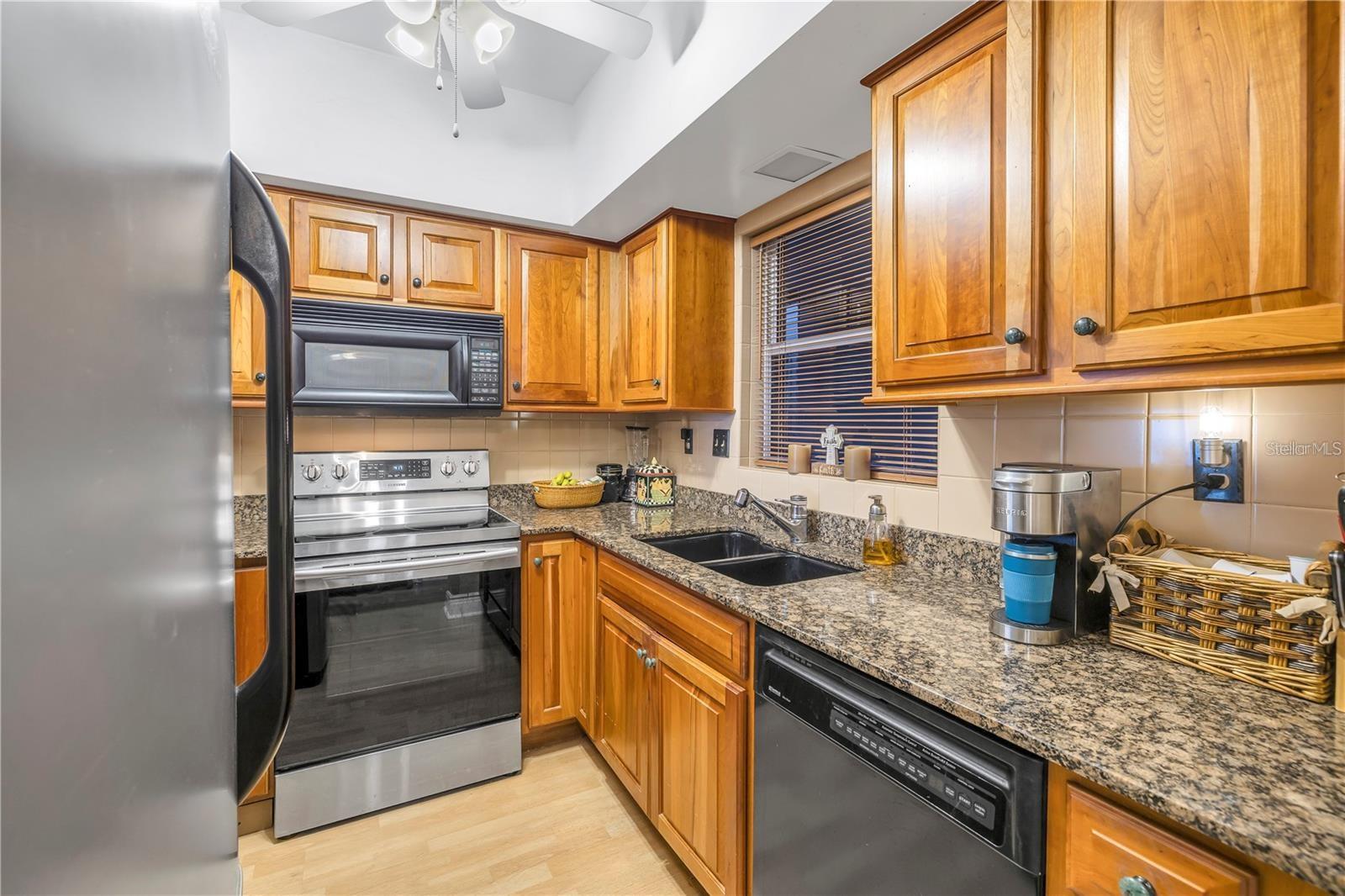 NIBROC CONDO - Residential