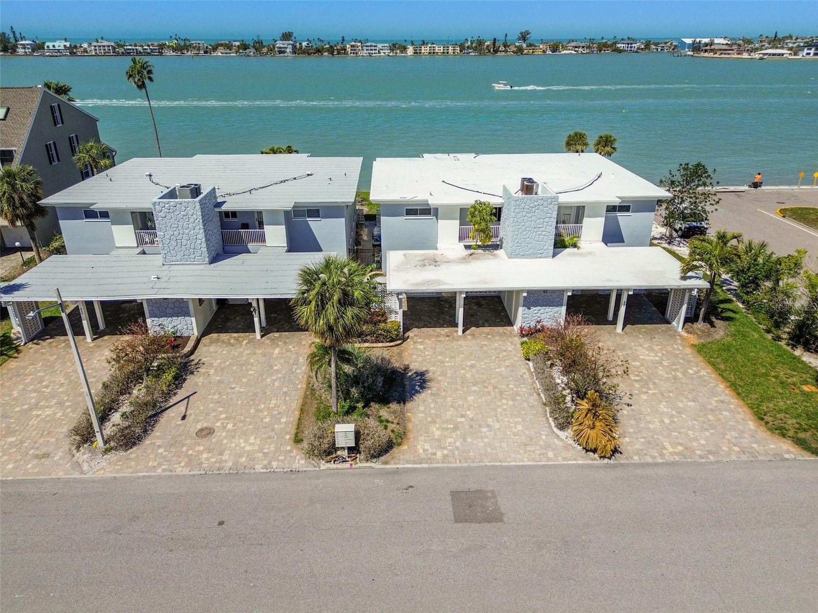 NIBROC CONDO - Residential