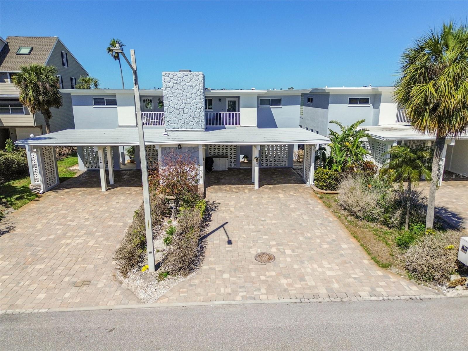 NIBROC CONDO - Residential
