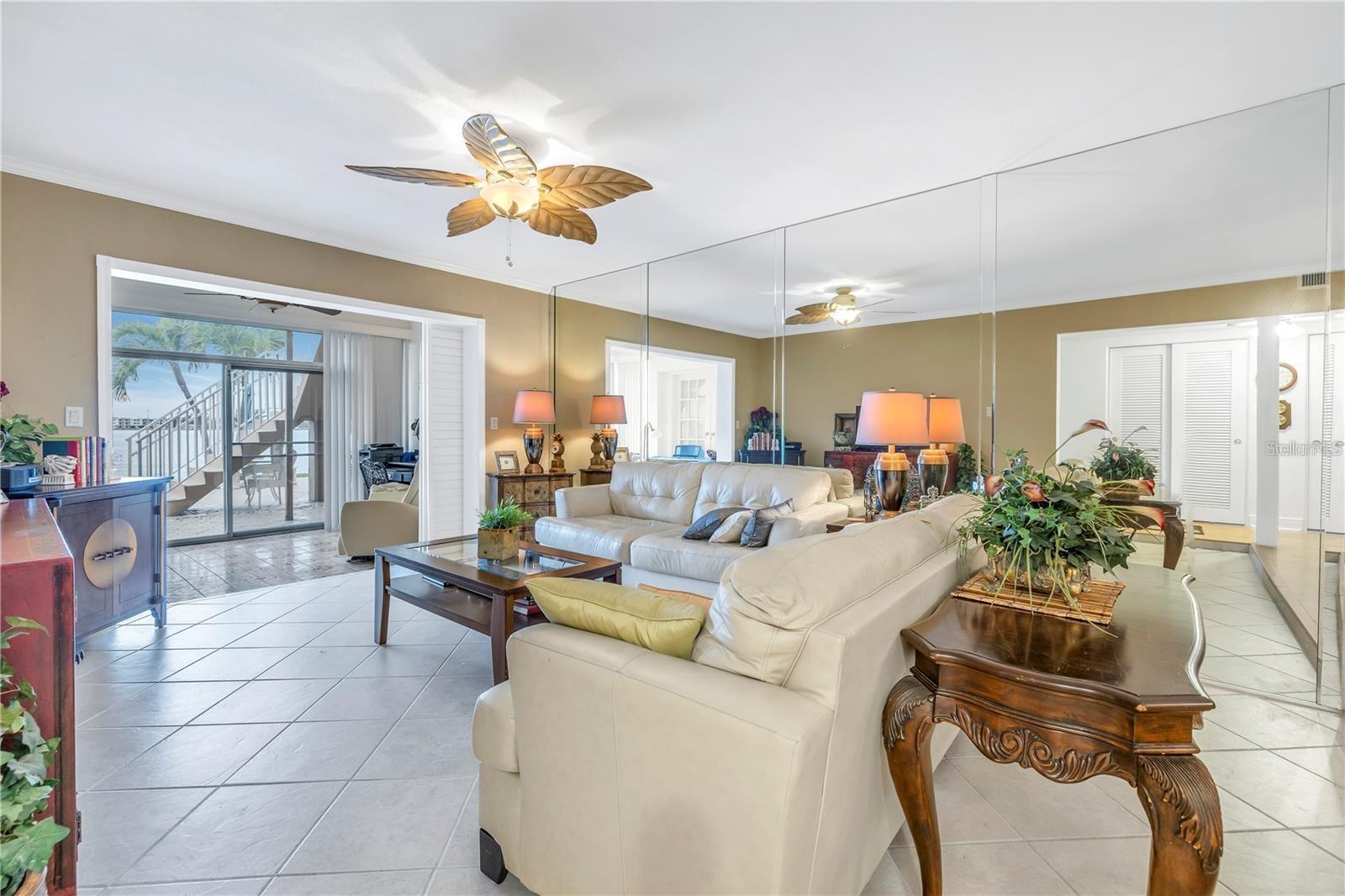 NIBROC CONDO - Residential