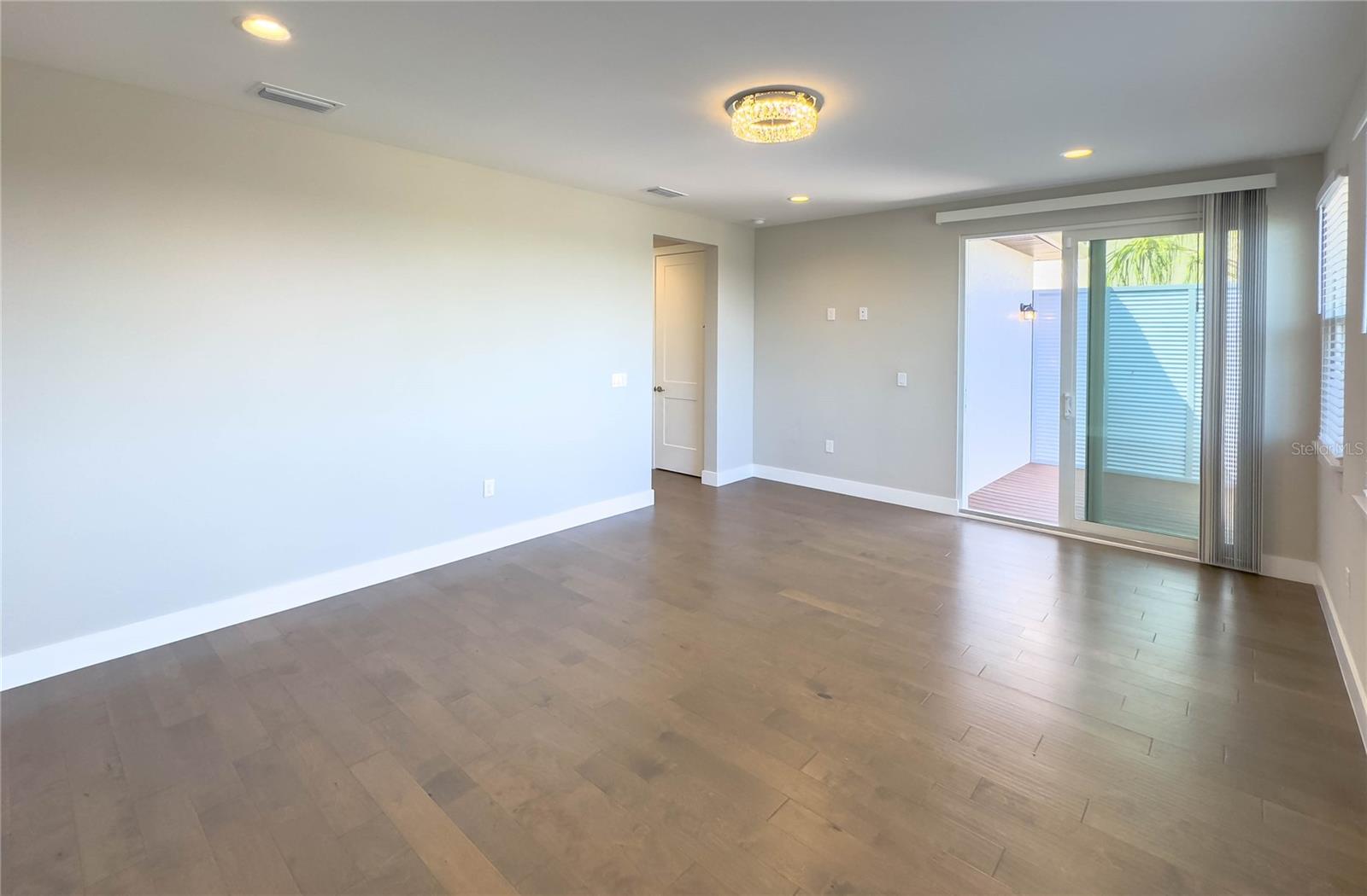 BELLA COLLINA WEST - Residential