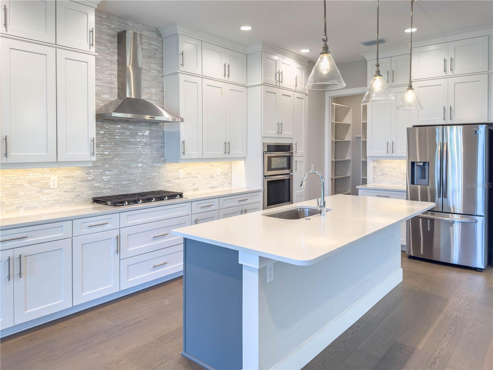 BELLA COLLINA WEST - Residential