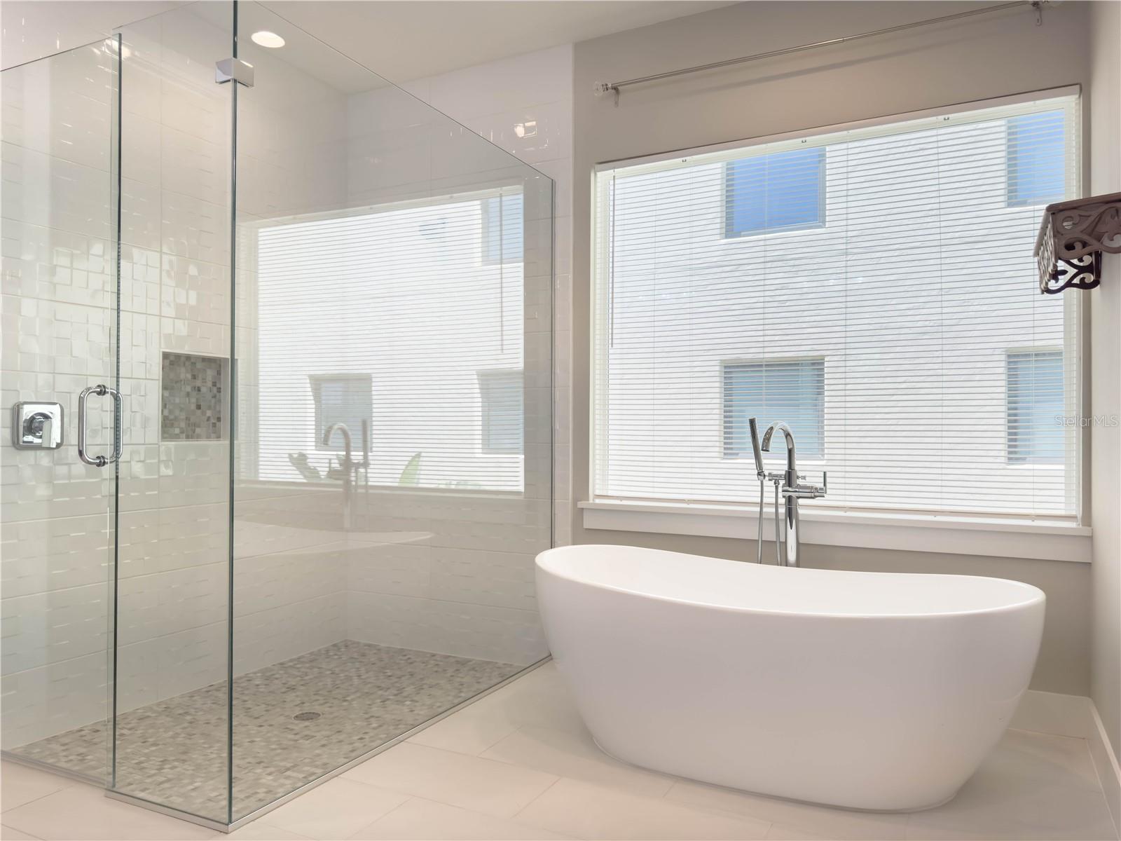 BELLA COLLINA WEST - Residential