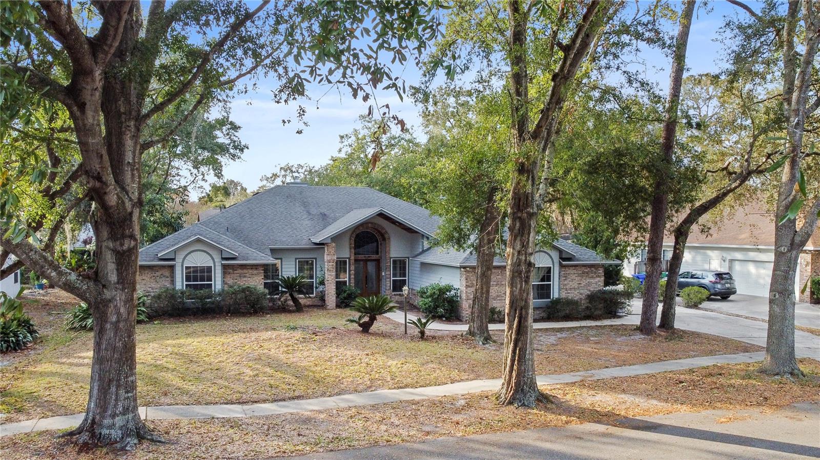 240 SHADY OAKS CIRCLE