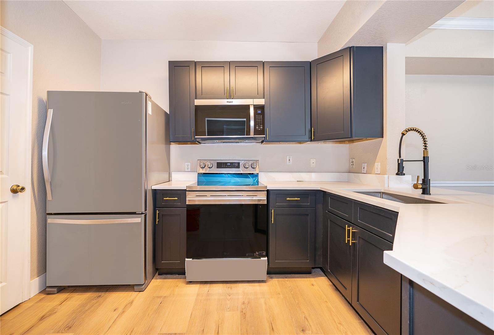 GREENS CONDO - Residential