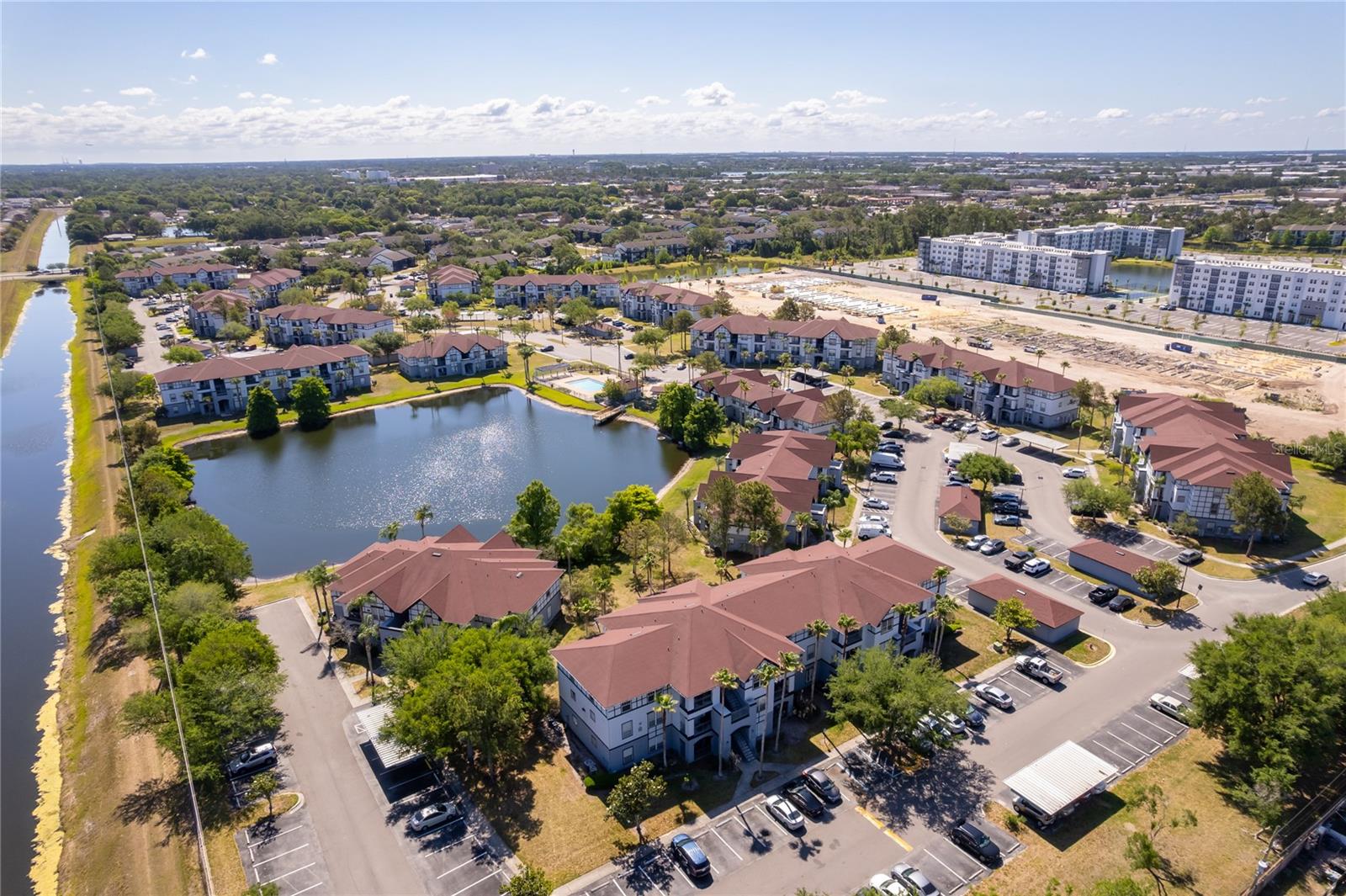 GREENS CONDO - Residential