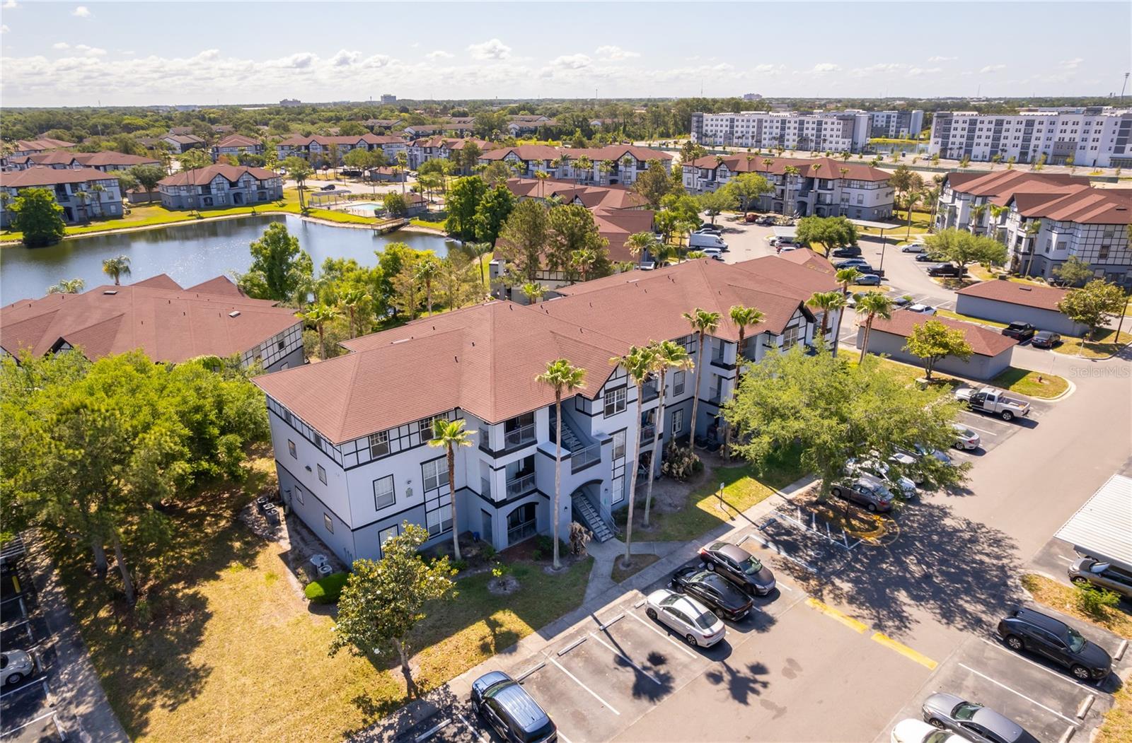 GREENS CONDO - Residential