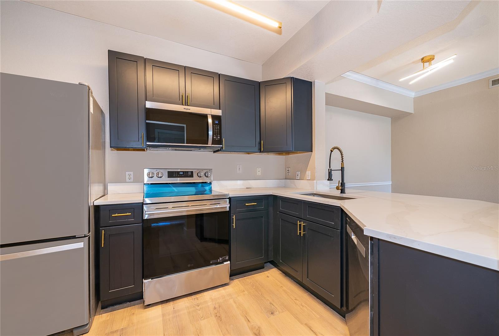 GREENS CONDO - Residential