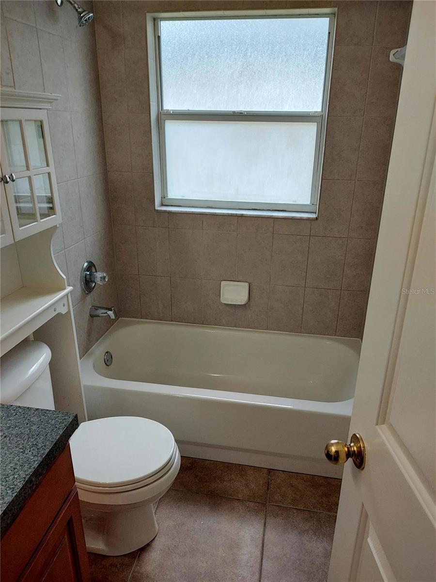 BLOOMINGDALE SECTION LL UNIT 2 - Residential Lease