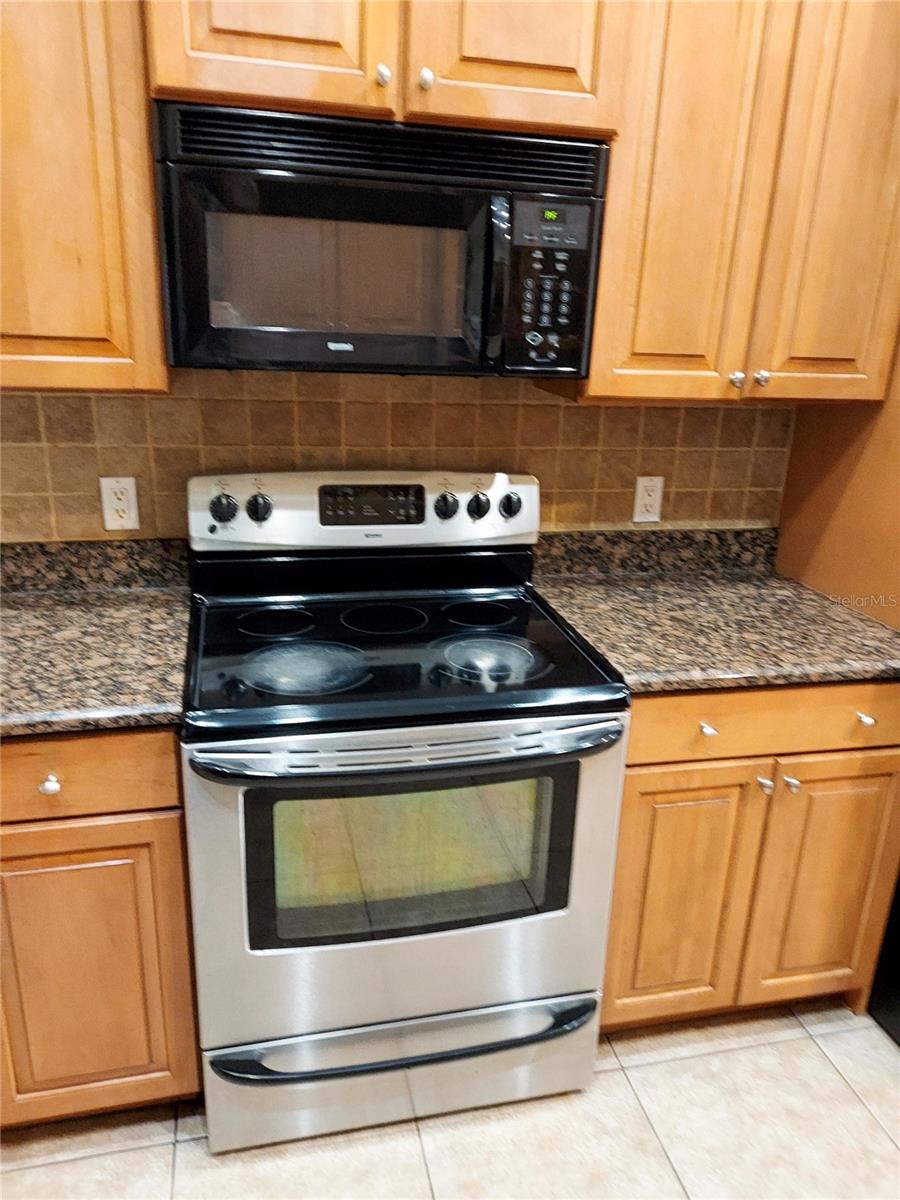 BLOOMINGDALE SECTION LL UNIT 2 - Residential Lease