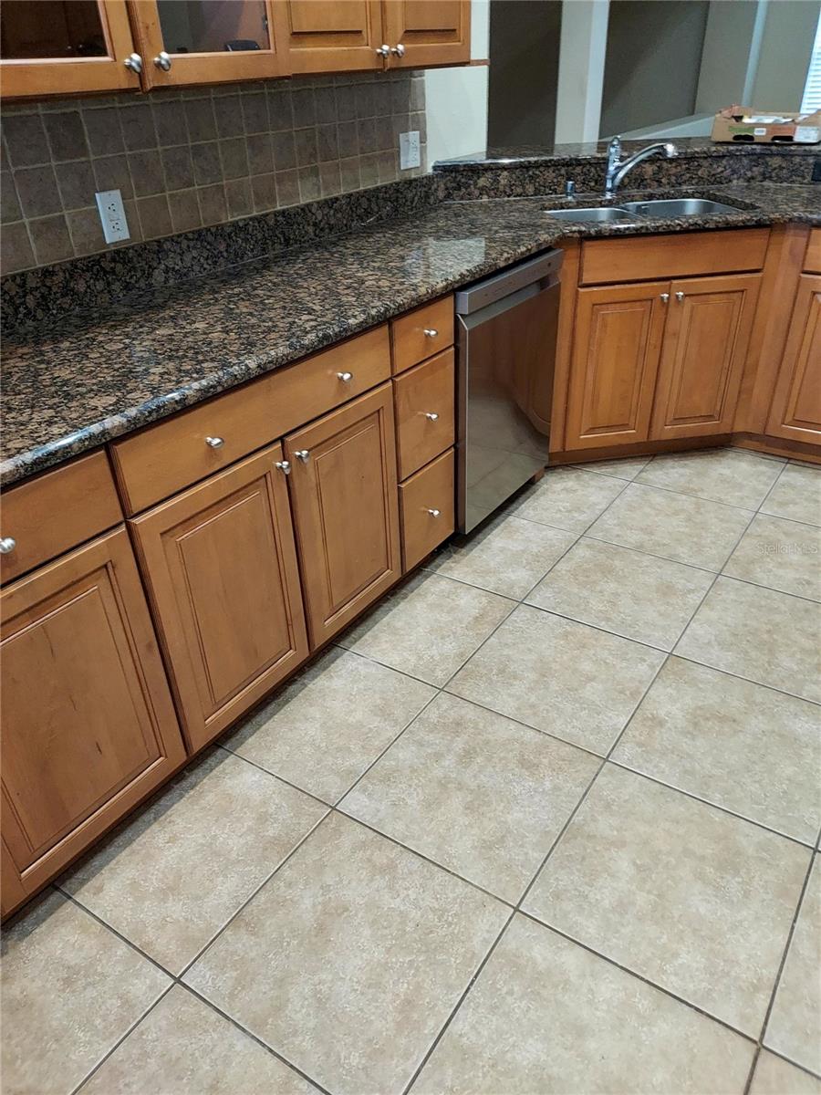 BLOOMINGDALE SECTION LL UNIT 2 - Residential Lease