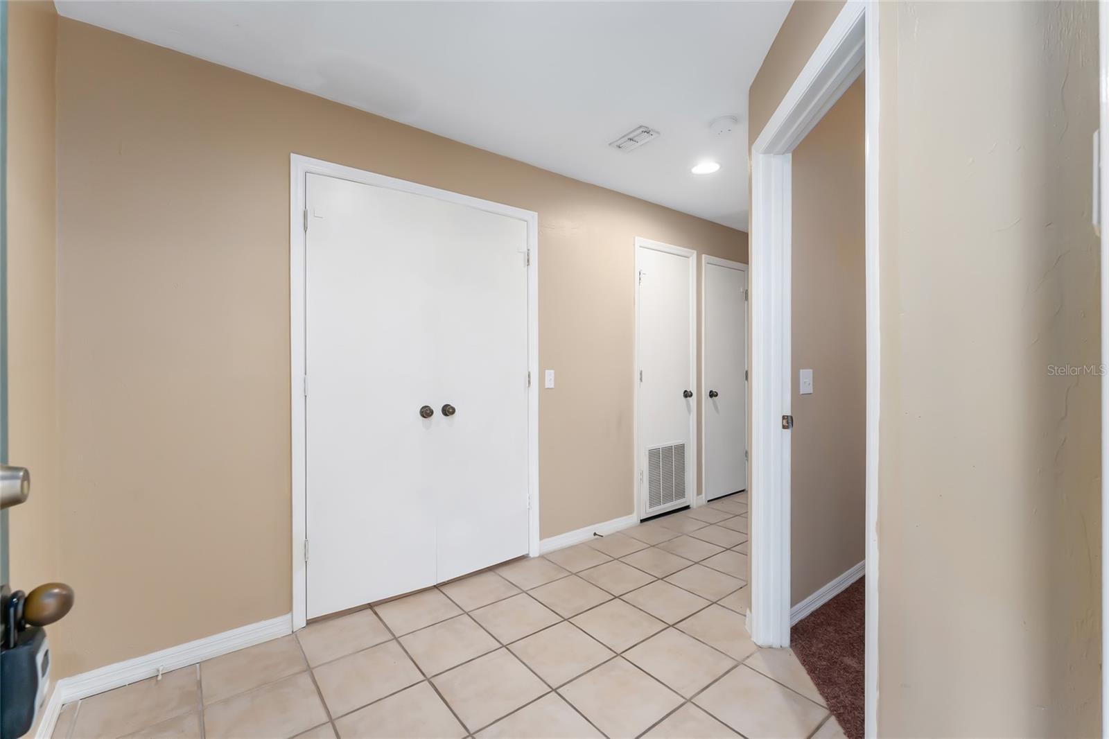 THE GABLES CONDO AT GAINE - Residential