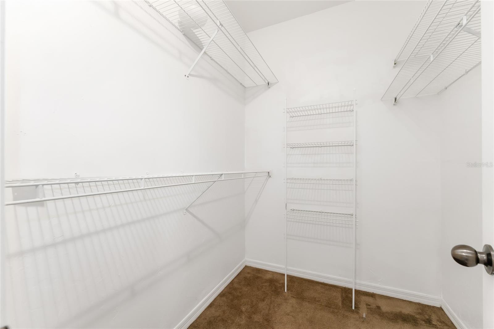 THE GABLES CONDO AT GAINE - Residential
