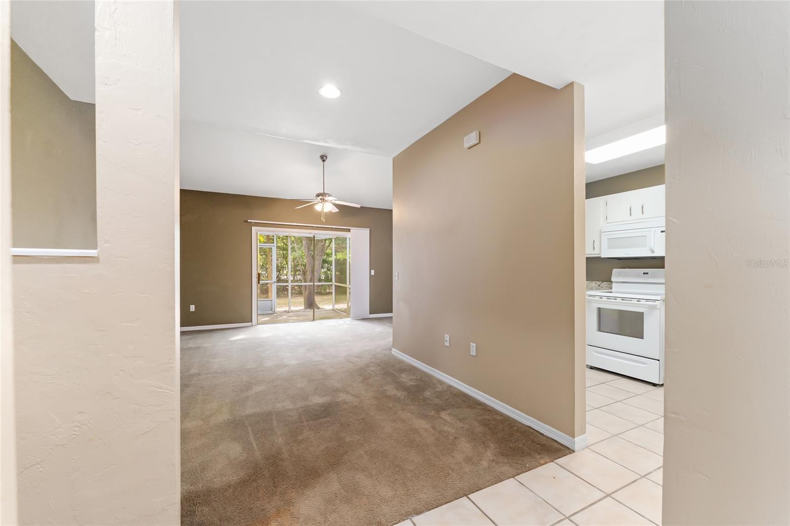 THE GABLES CONDO AT GAINE - Residential