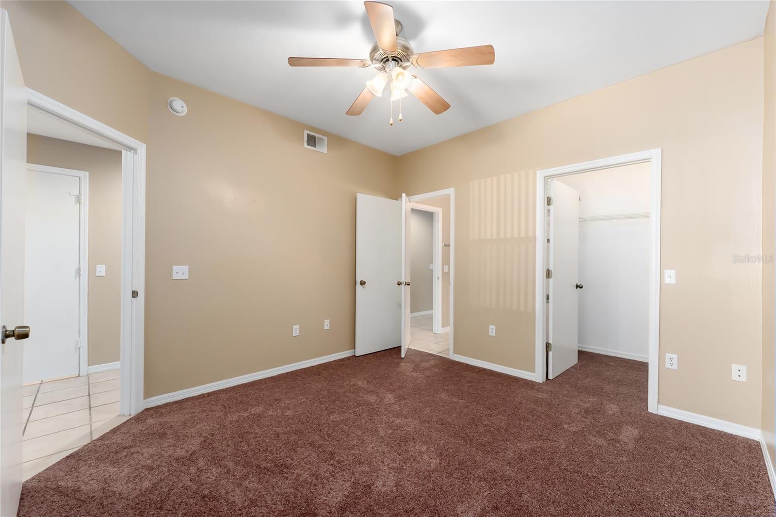 THE GABLES CONDO AT GAINE - Residential