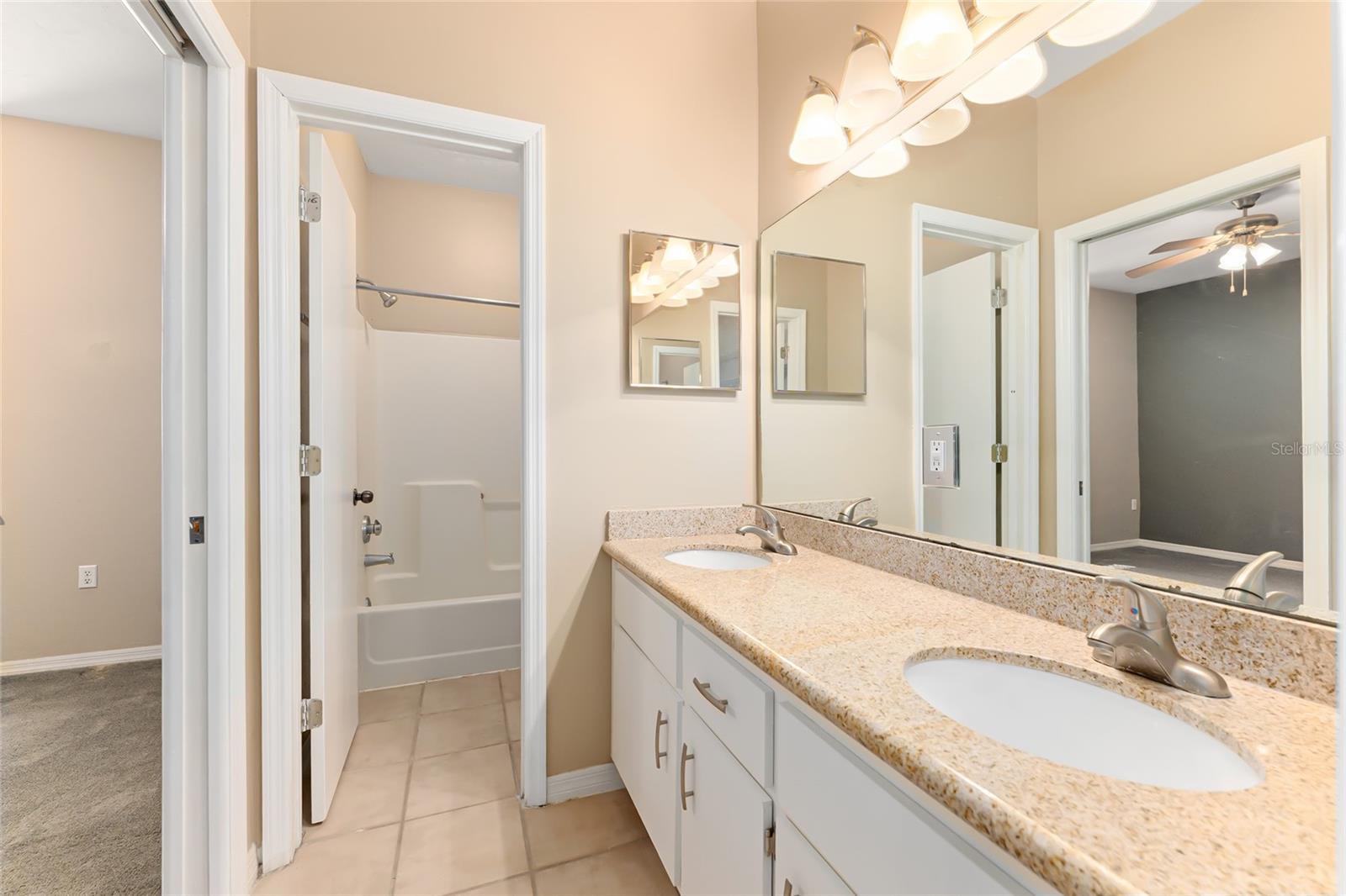 THE GABLES CONDO AT GAINE - Residential